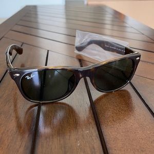 Rayban New Wayfarer, Tortoise Low Brow Fit